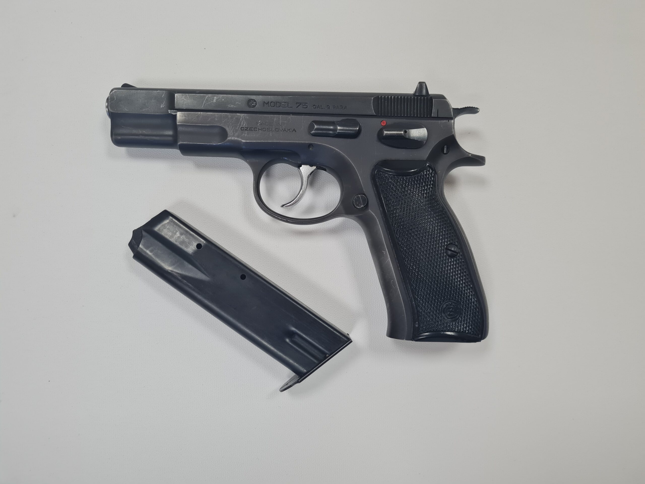 CZ 75     9x19mm